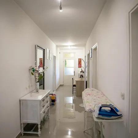 Апартаменты 3 Bedroom In *