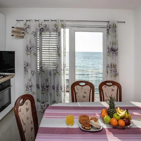 Appartamento 3 Bedroom In *